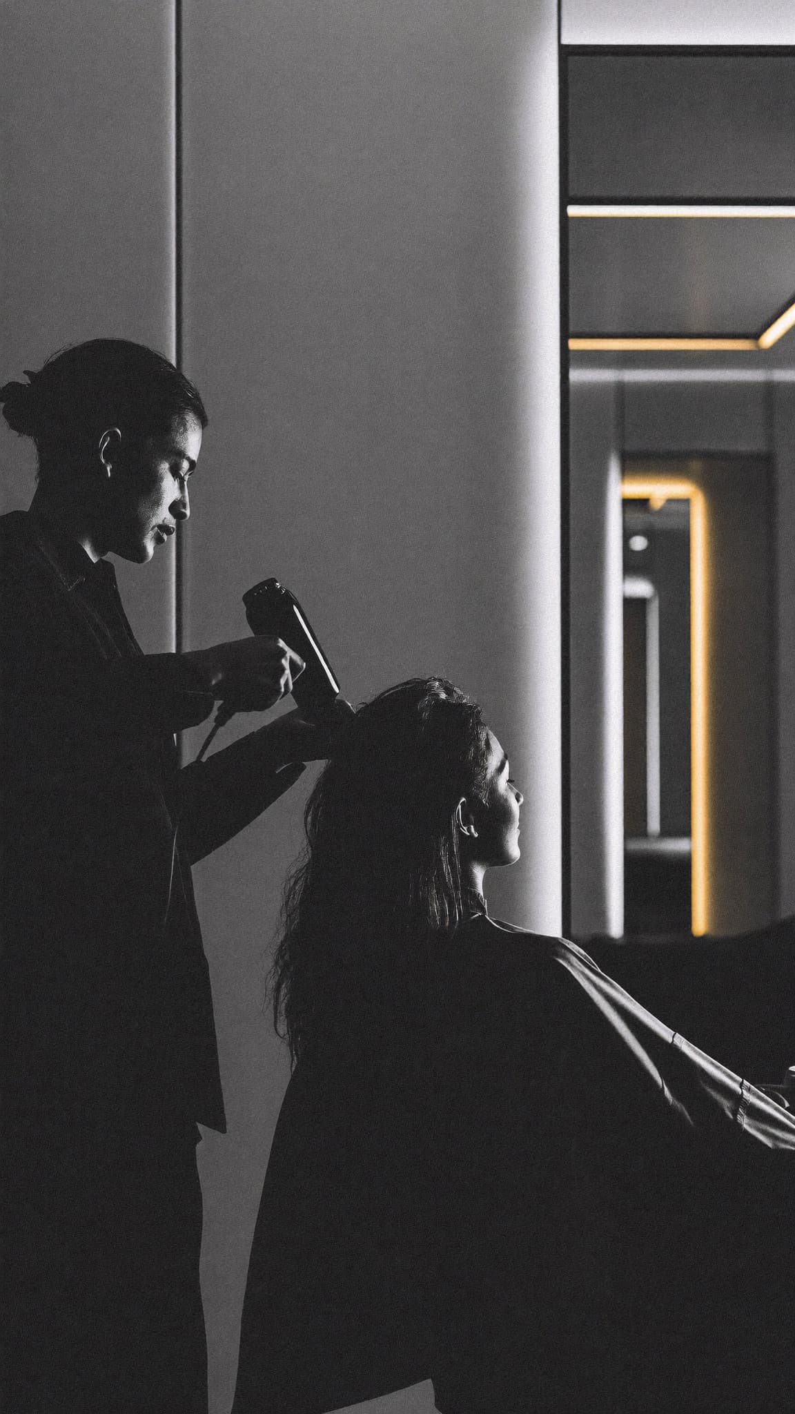 A salon that never goes quiet